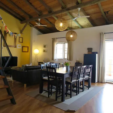 Flat With Terrace And River View - Se4 Daire