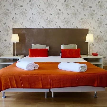 Flat With Terrace And River View - Se4 Lägenhet