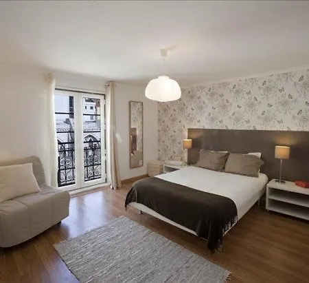 Flat With Terrace And River View - Se4 아파트
