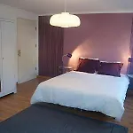 Flat With Terrace And River View - Se4