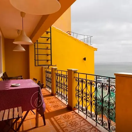 Flat With Terrace And River View - Se4 Lissabon