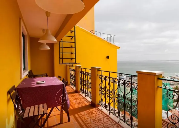 Flat With Terrace And River View - Se4 Lissabon