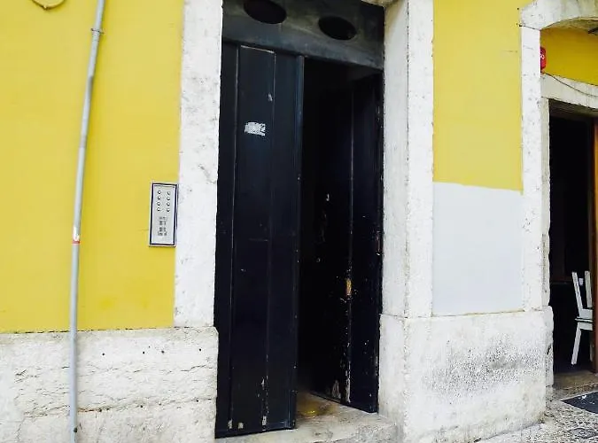 Flat With Terrace And River View - Se4 Lissabon